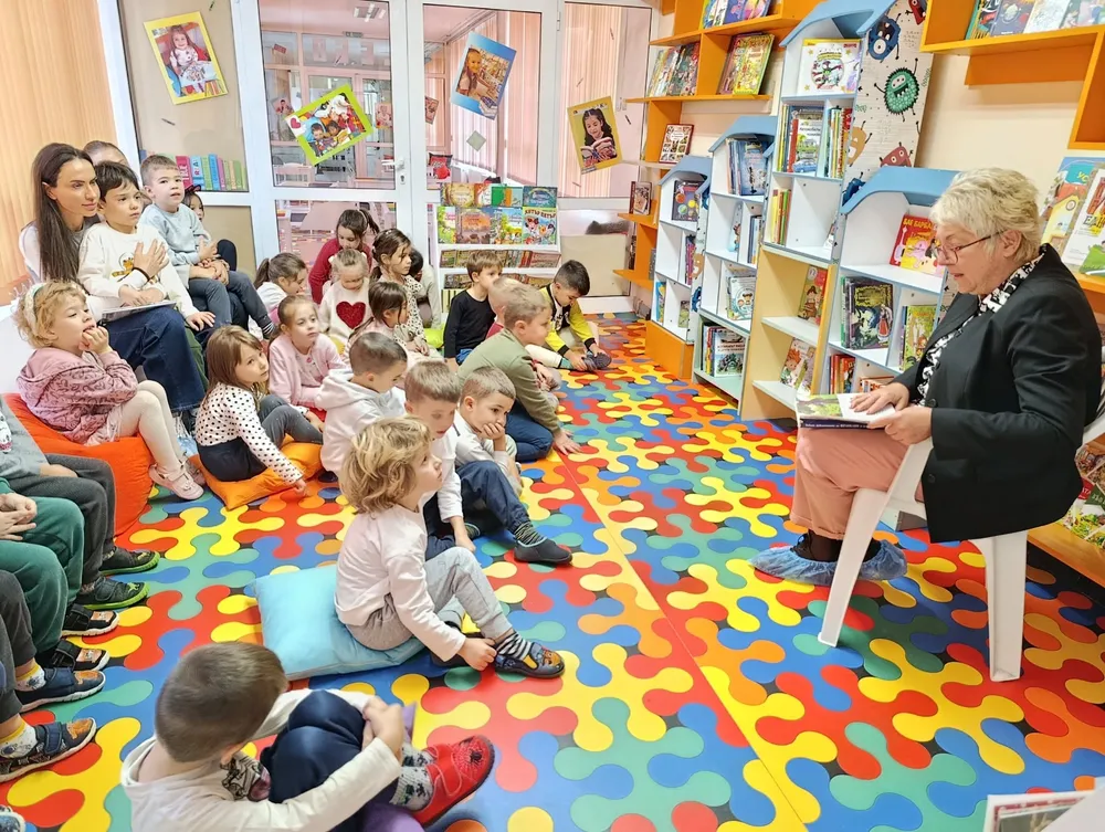 Дни на четенето - Бабо, мамо, прочети ми приказка