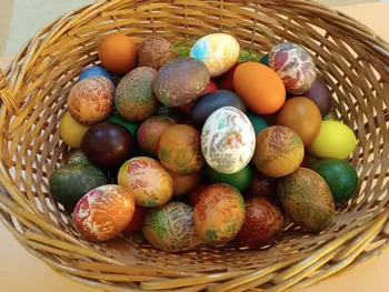 Шарен Великден