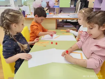 Лентички редим и къщички строим