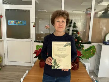 Грамота "Най-добър учител" за група "Ягодки А"