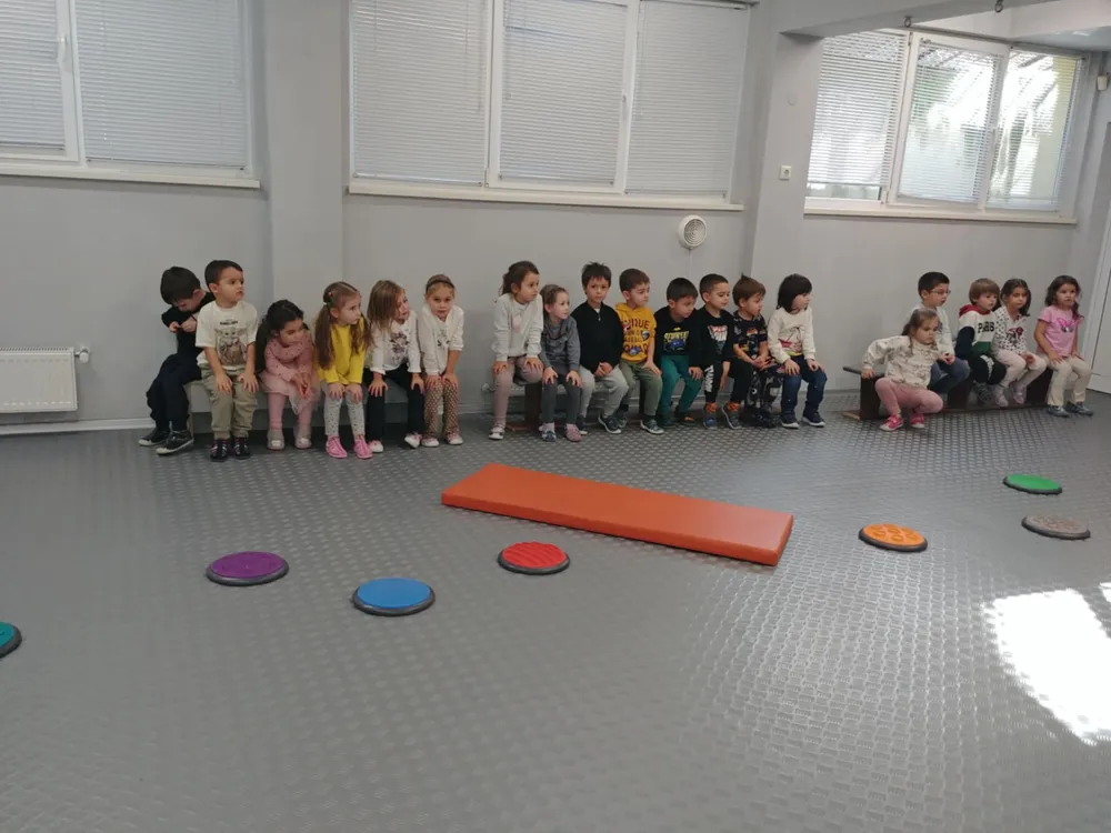 Бързи, смели, сръчни