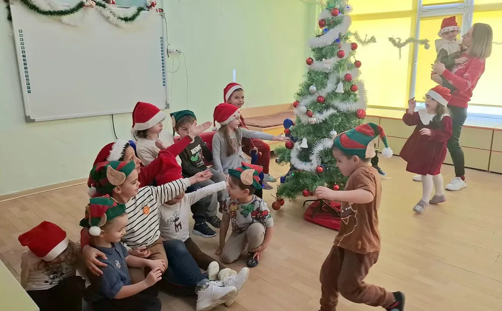 Джуджетата от група „Любопитковци“